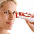 rejuvenecimiento facial con luz led en casa para arrugas manchas poros abiertos